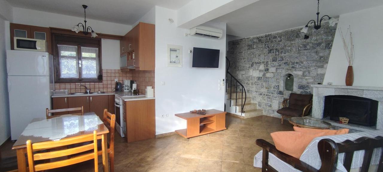 Atha-Tina:Traditional Stone Homes Agios Nikolaos  Exterior foto