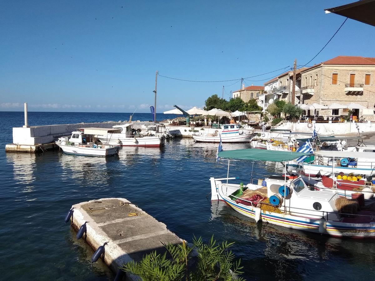 Atha-Tina:Traditional Stone Homes Agios Nikolaos  Exterior foto